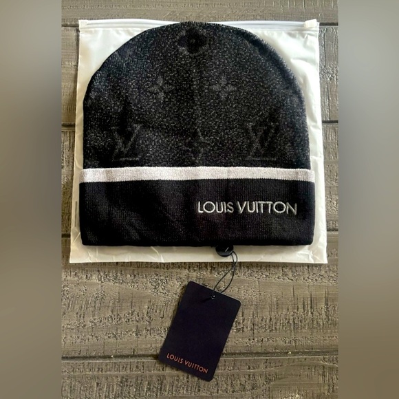 Louis Vuitton  Knit  Black Beanie - Picture 1 of 3
